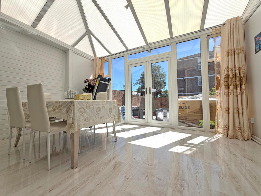 Foremark Close, Ilford, Essex, IG6 photo 2