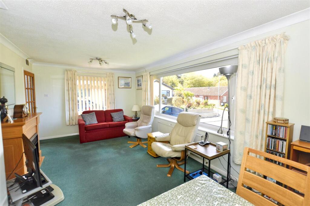Acacia Grove, Sheringham photo 4
