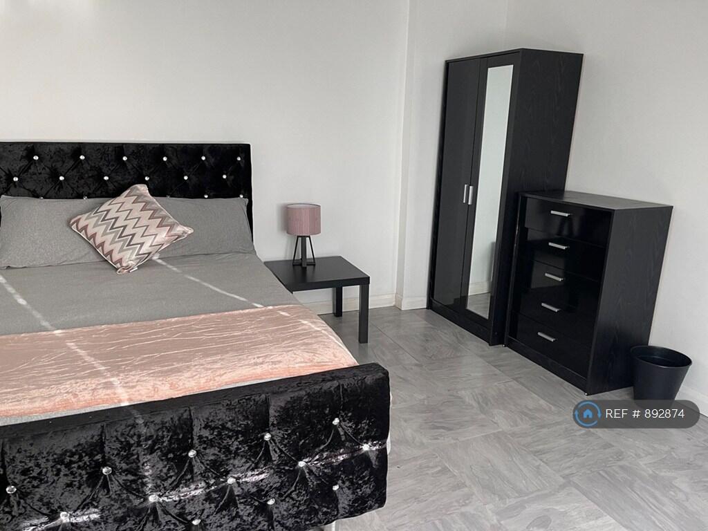Main image of property: Bradshaw Cottages, Tower Hamlets, London, E14