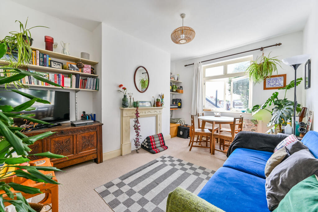 Apartment in London, Stoke Newington - View 4