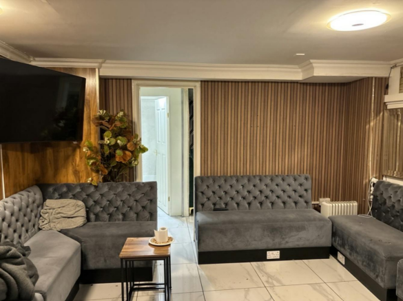 6 Fairfax house (photo 1).png