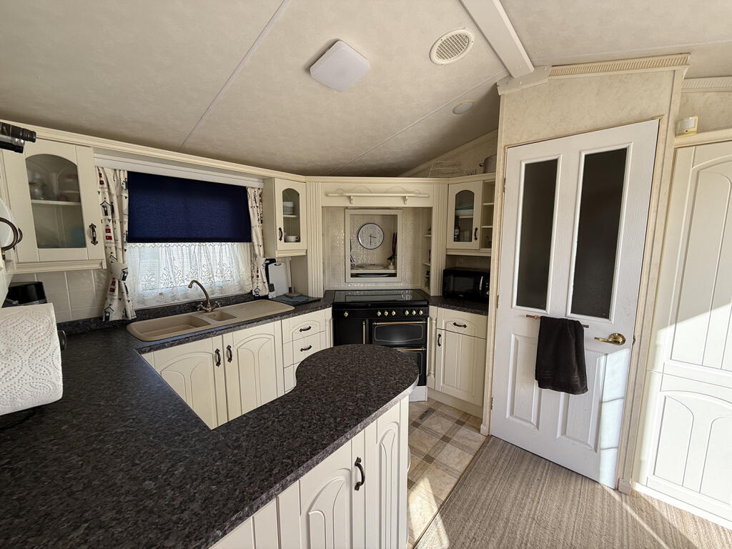 Manor Park Holiday Park, Manor Road, Hunstanton, Norfolk - View 4