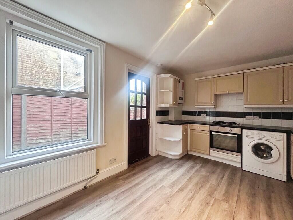 Wolverton Road, Bournemouth photo 5