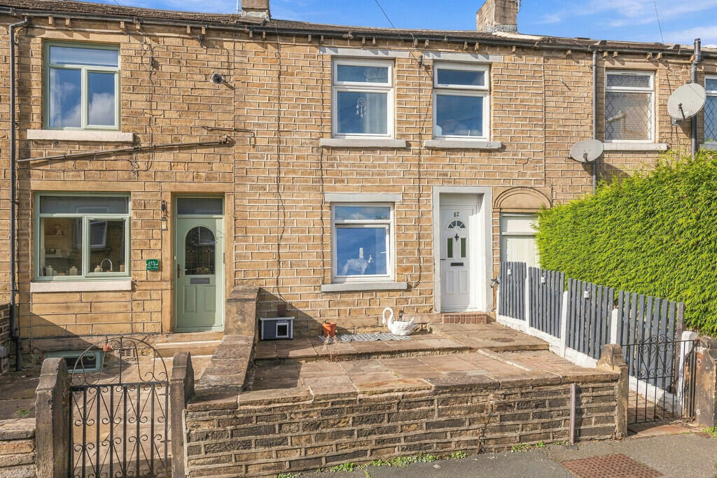 3-bed terraced on Eldon Road, Marsh, £170,000