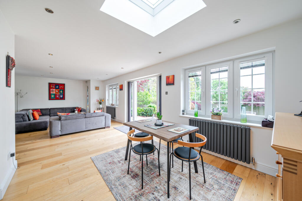 House in St Albans, King Harry Park, St Stephens - View 2
