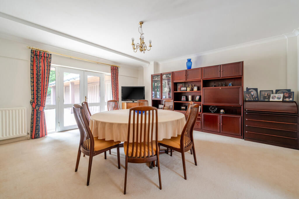 House in Elmbridge, Surrey - View 4