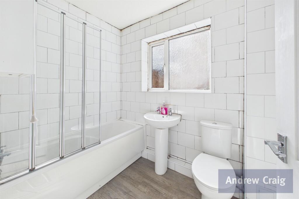 Apartment in Newcastle upon Tyne - View 3