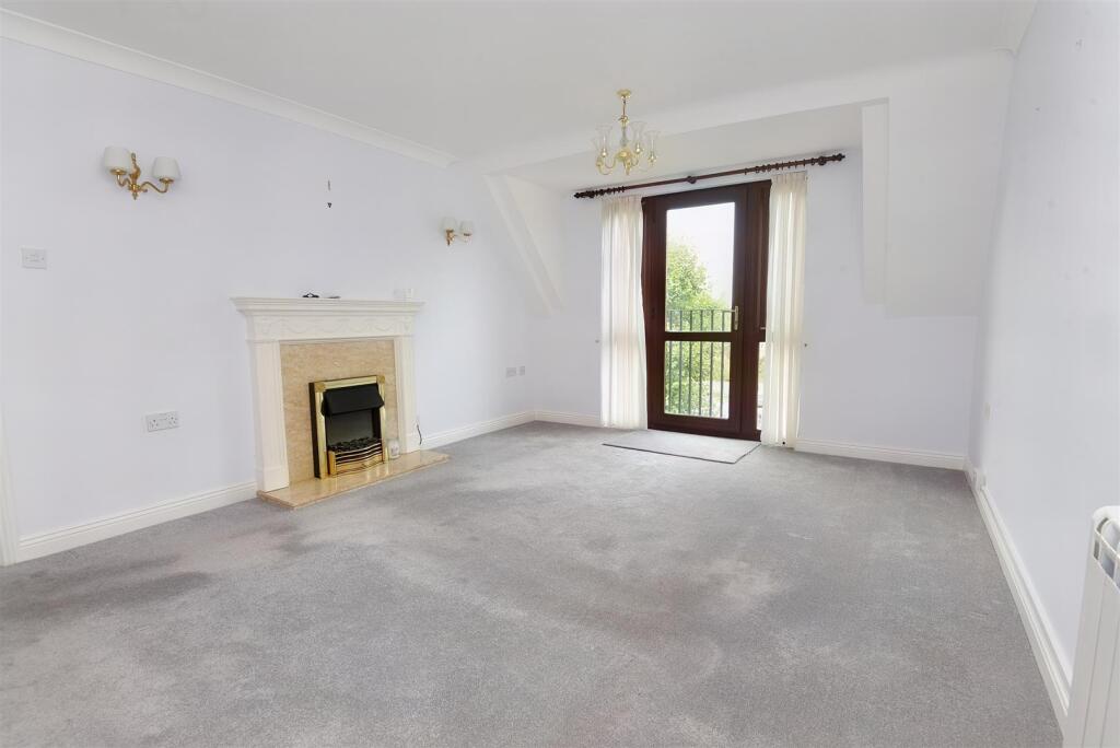 Apartment in Salisbury - View 4