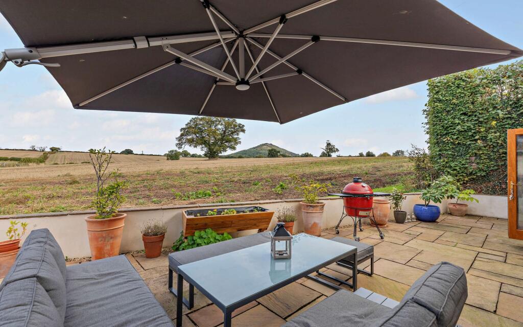 Cedarwood, Garmston - View 3