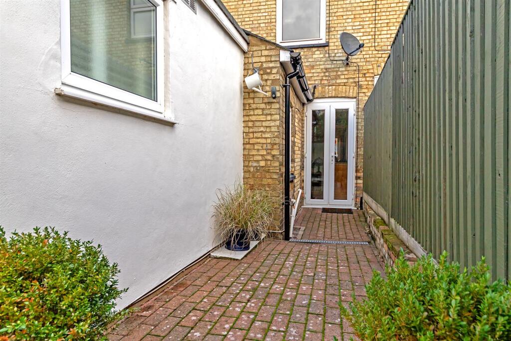 Additional image 19 of Thornton Street, St. Albans