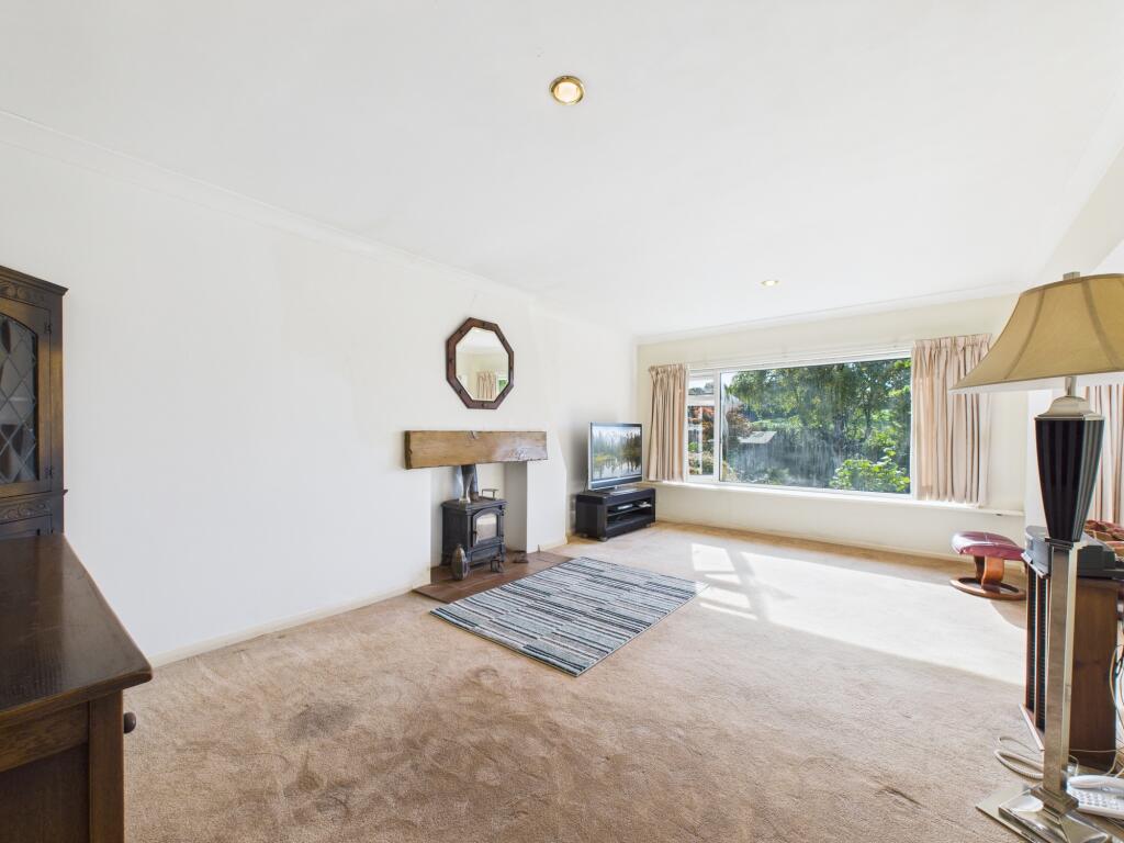 Robincroft Road, Allestree photo 4