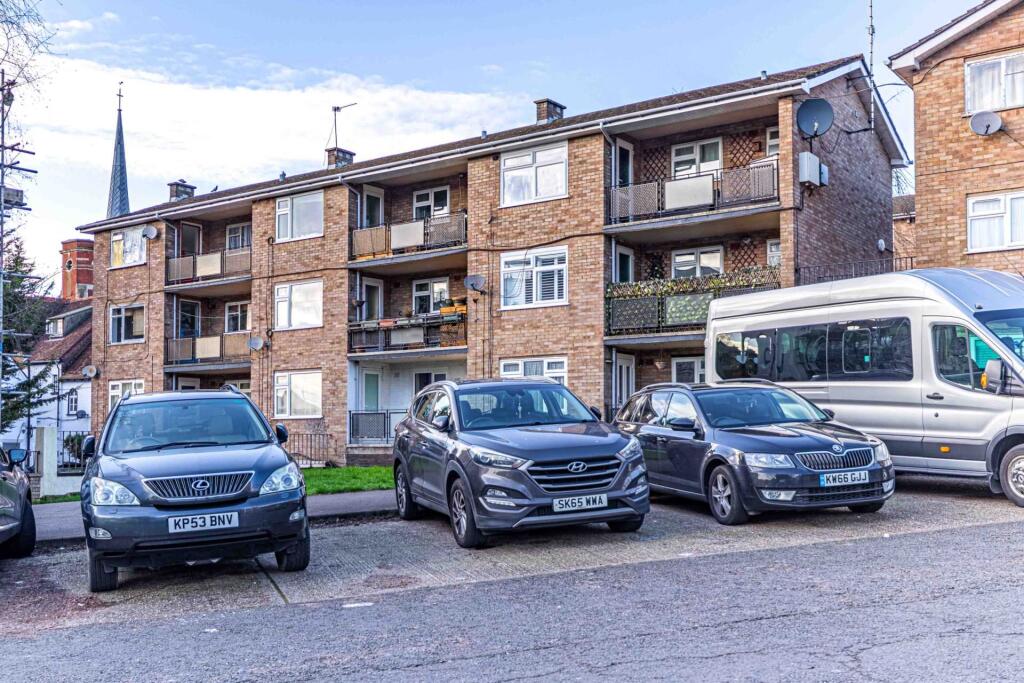 Main image of property: Figtree Hill, Hemel Hempstead, Hertfordshire, HP2