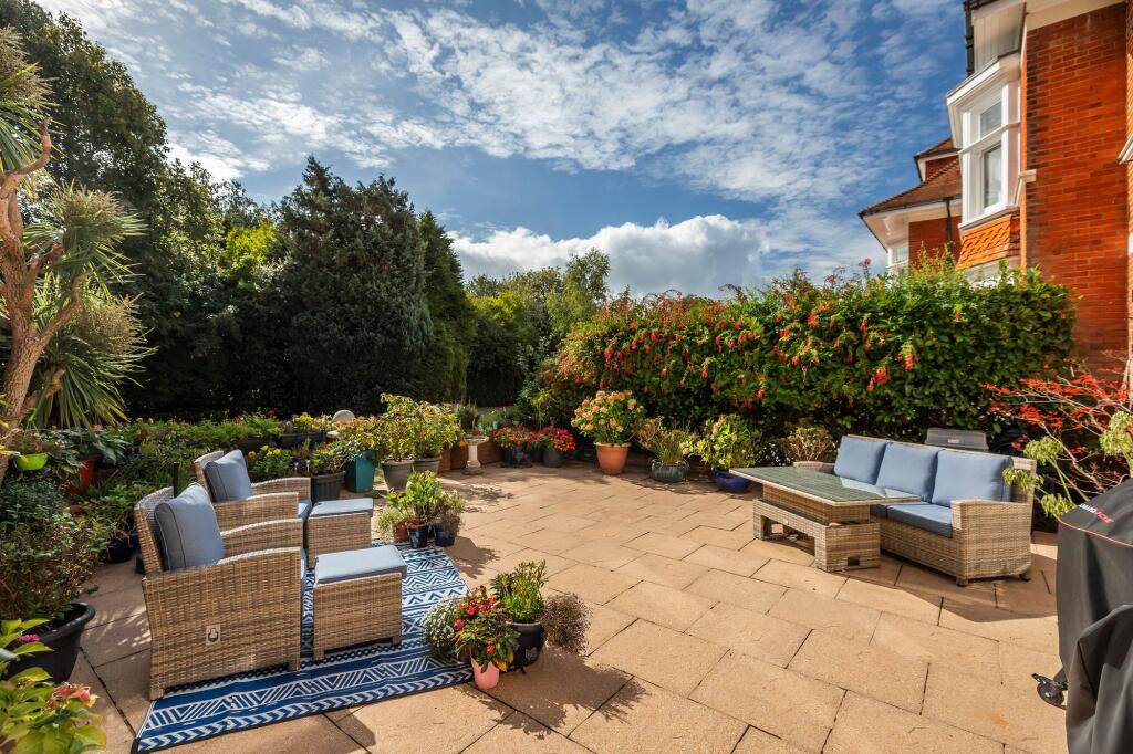 Apartment in Bournemouth - View 3