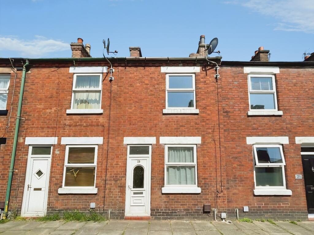 Main image of property: Wellington street, Leek, Staffordshire, ST13 5EH