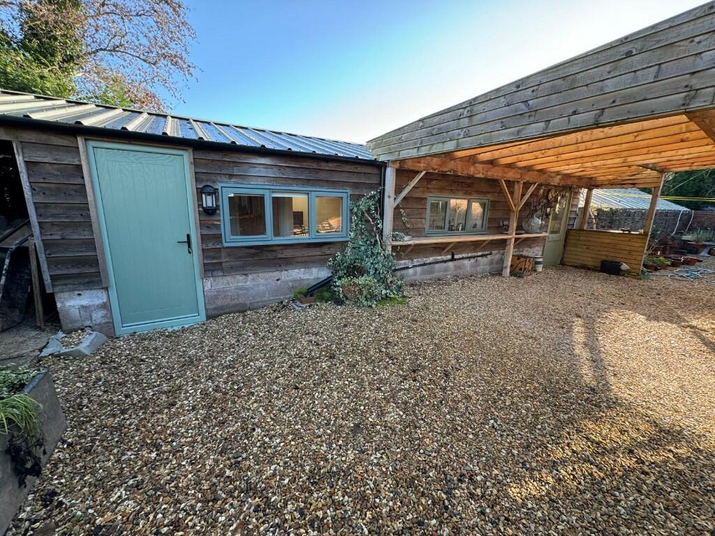 Main image of property: Kidderminster Road, WR9