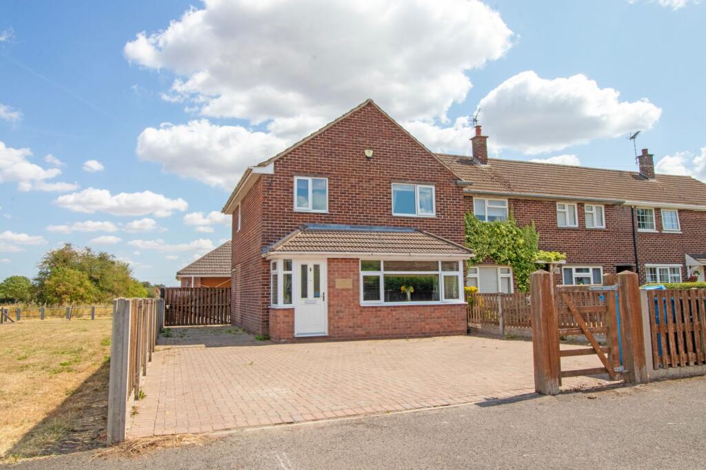 Main image of property: Grange Avenue, Misterton, DN10