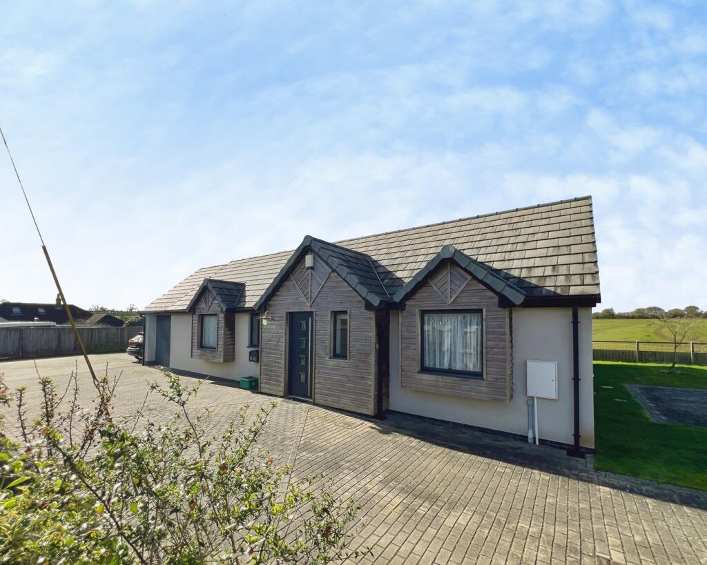 Long Lane, Walton, BA16