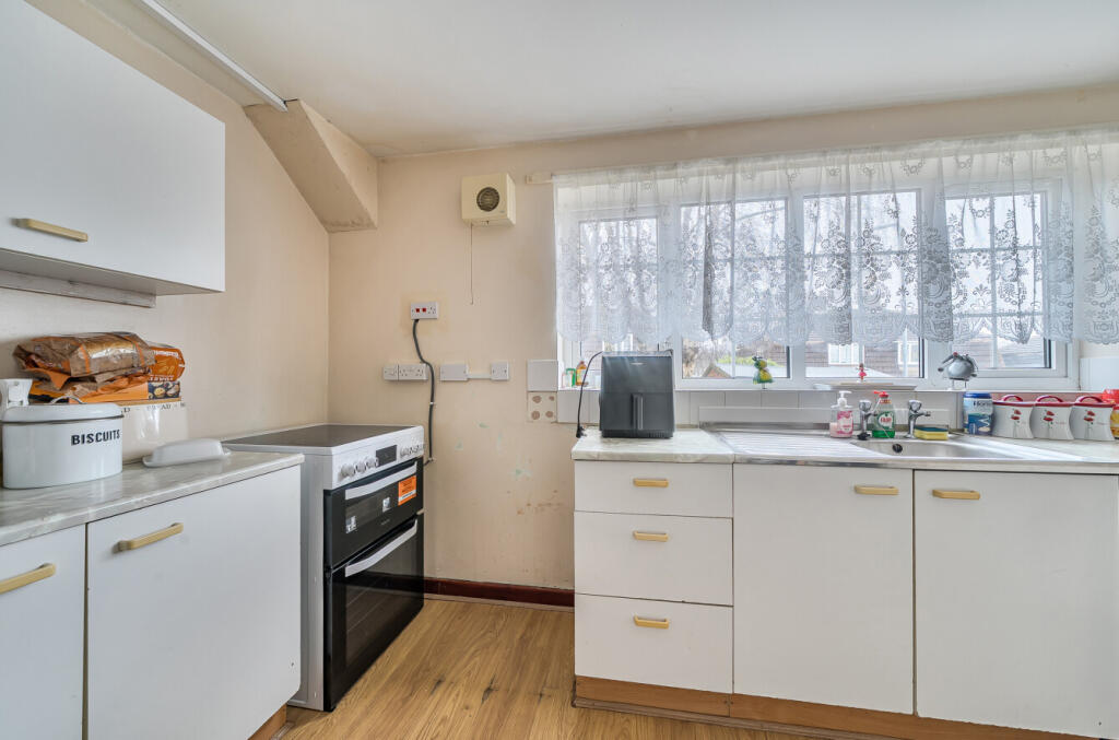 House in Newcastle-under-Lyme, Crackley - View 5