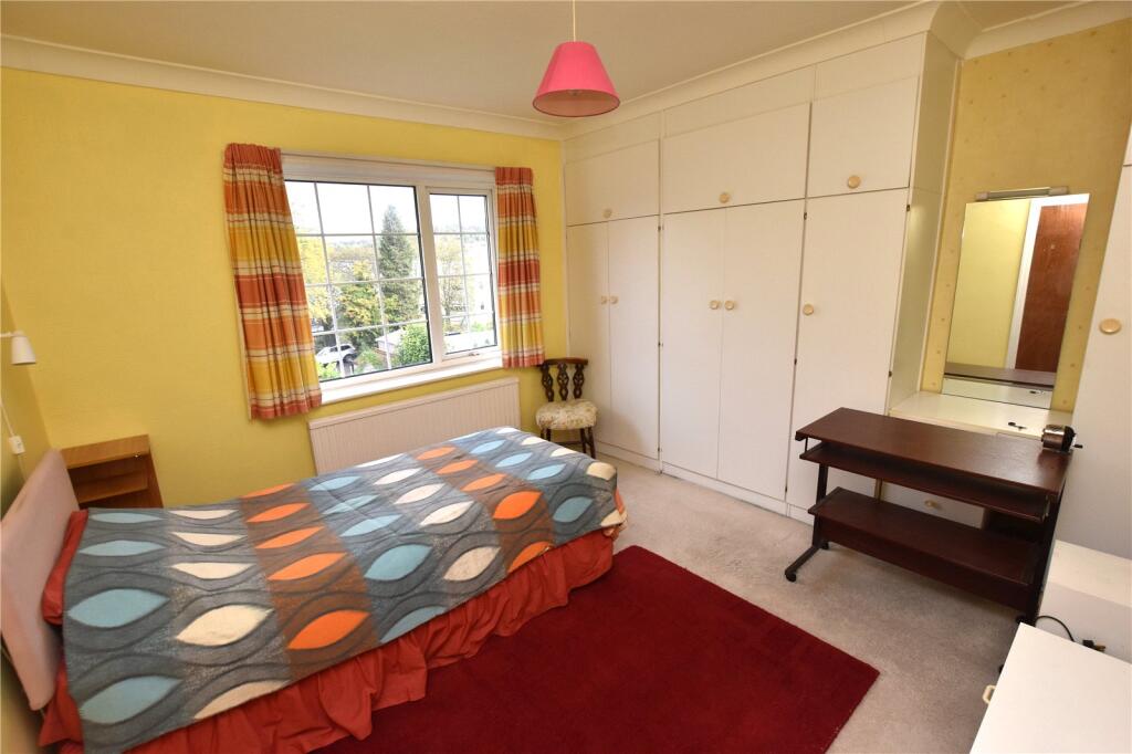 House in Bradford, Bingley - More