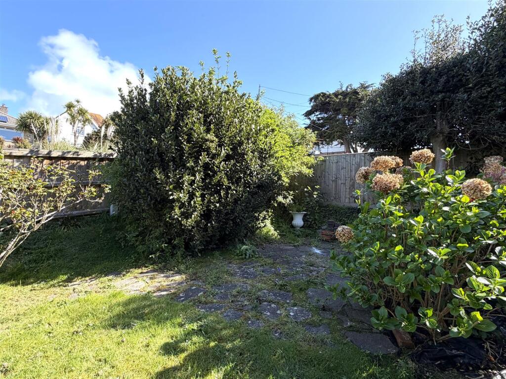 Granville Rise, Totland Bay photo 2