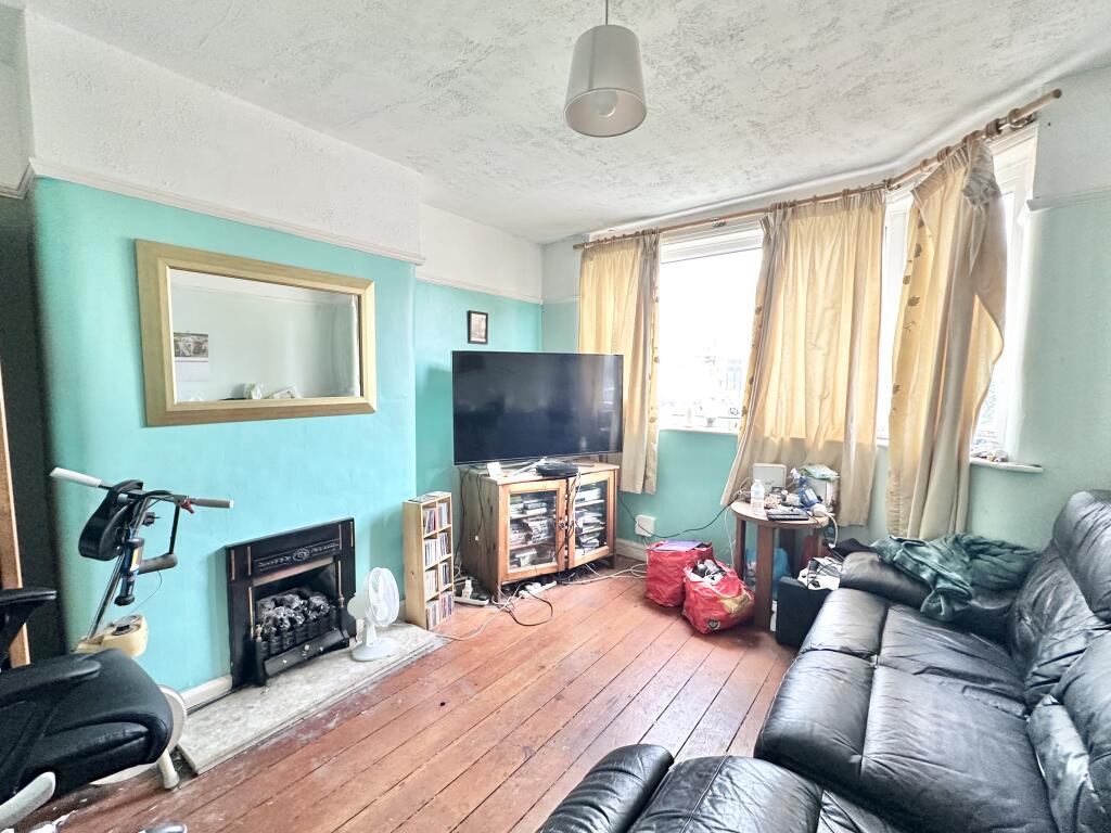 Oldfield Drive, Timperley, Trafford photo 2