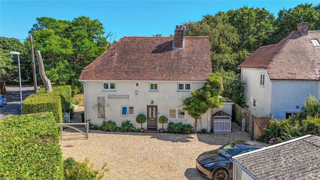 4-bed detached on Solent Road, Walkford, Christchurch, £865,000