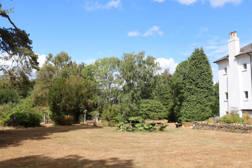 House in Mole Valley, Headley - More