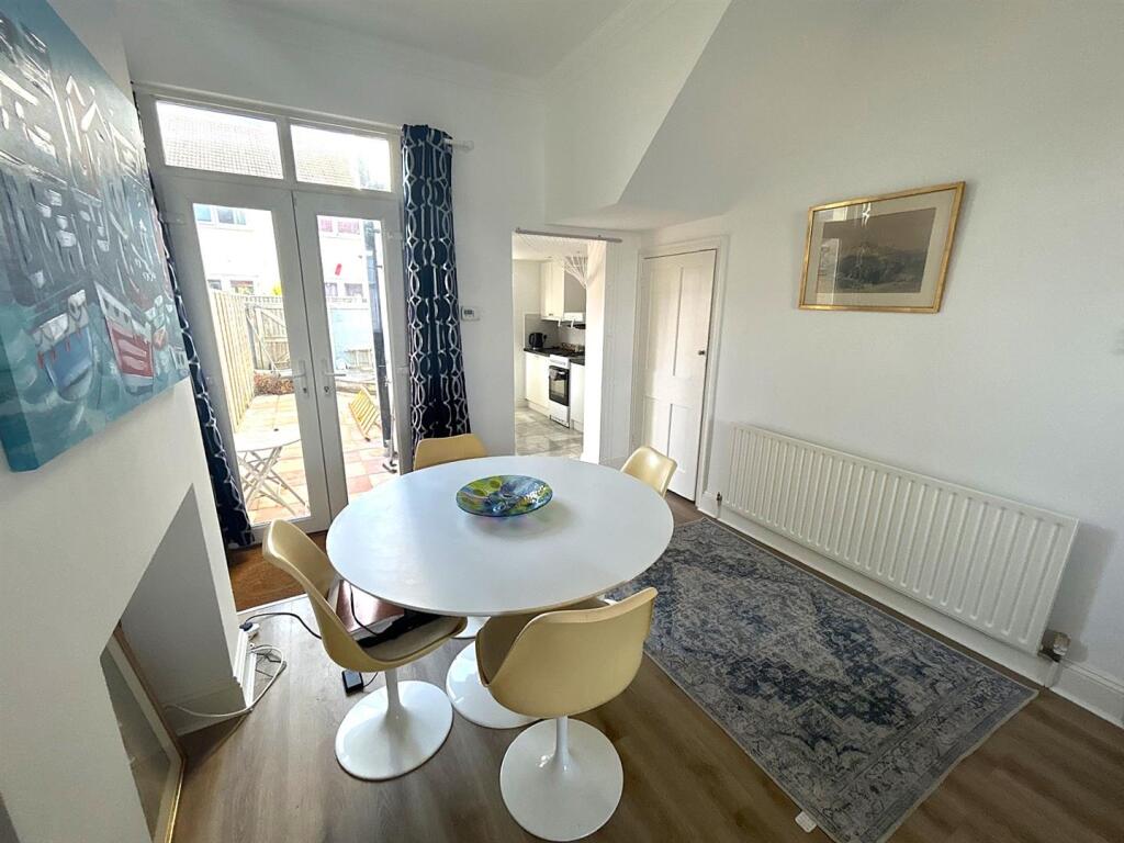 House in Brighton - More