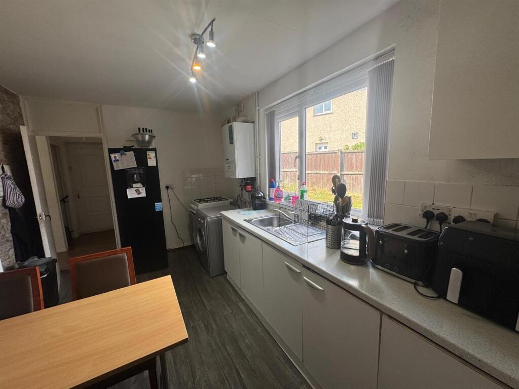 House in Bradford - View 5