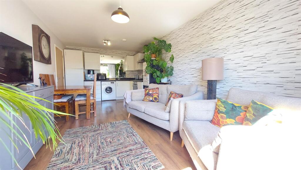 House in Peterborough - View 4