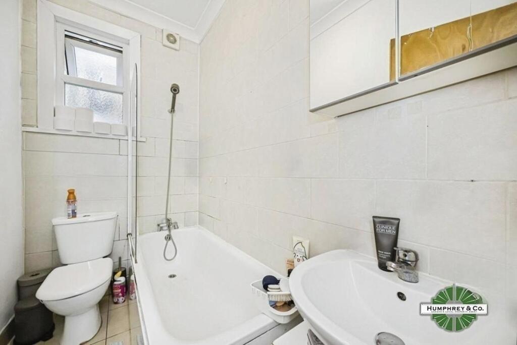 Apartment in London - More