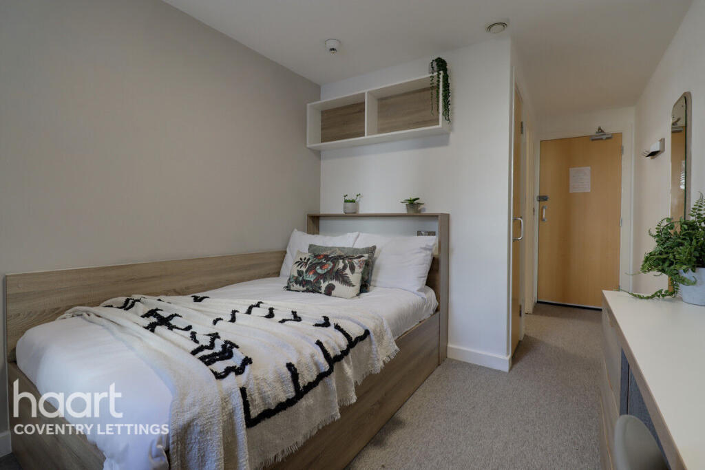 Apartment in Coventry, Read Street Industrial Estate, Lower Stoke - View 4