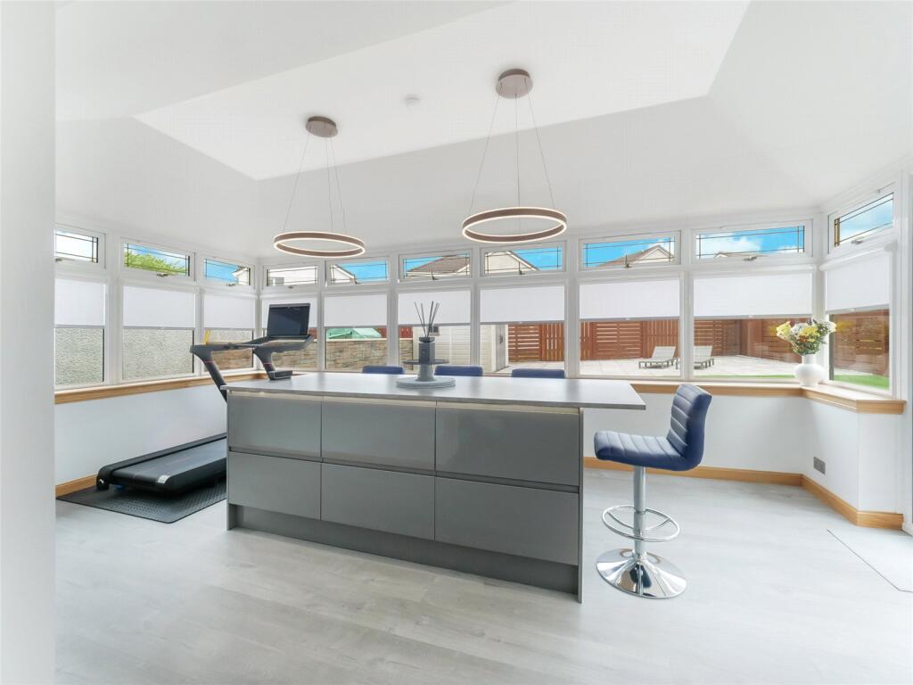 House in Paisley, Hawkhead Estate, Hawkhead - More