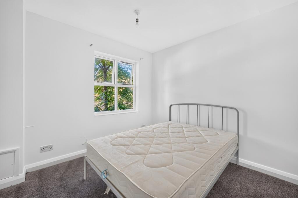 Apartment in London - View 3