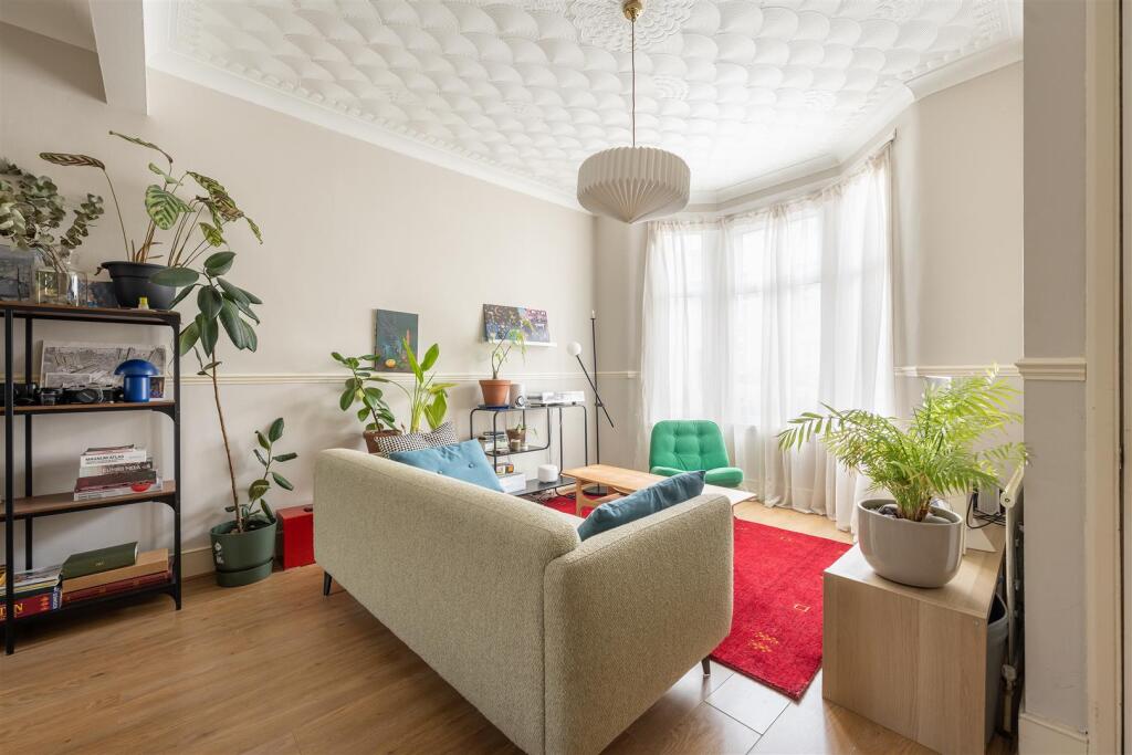 House in London, Plaistow - View 2
