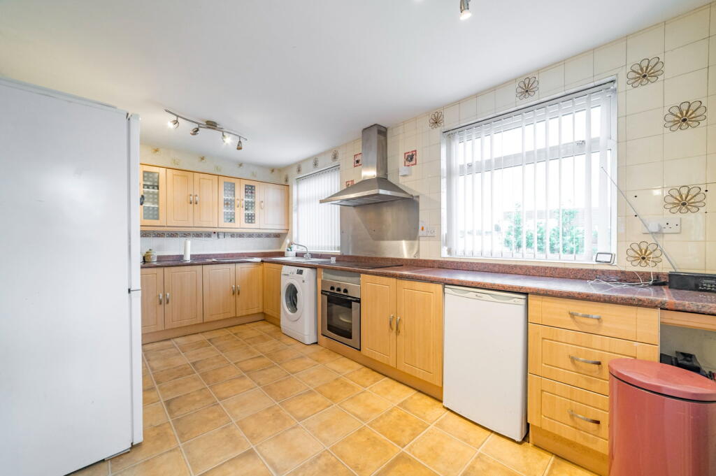 House in Tameside, Greater Manchester - More