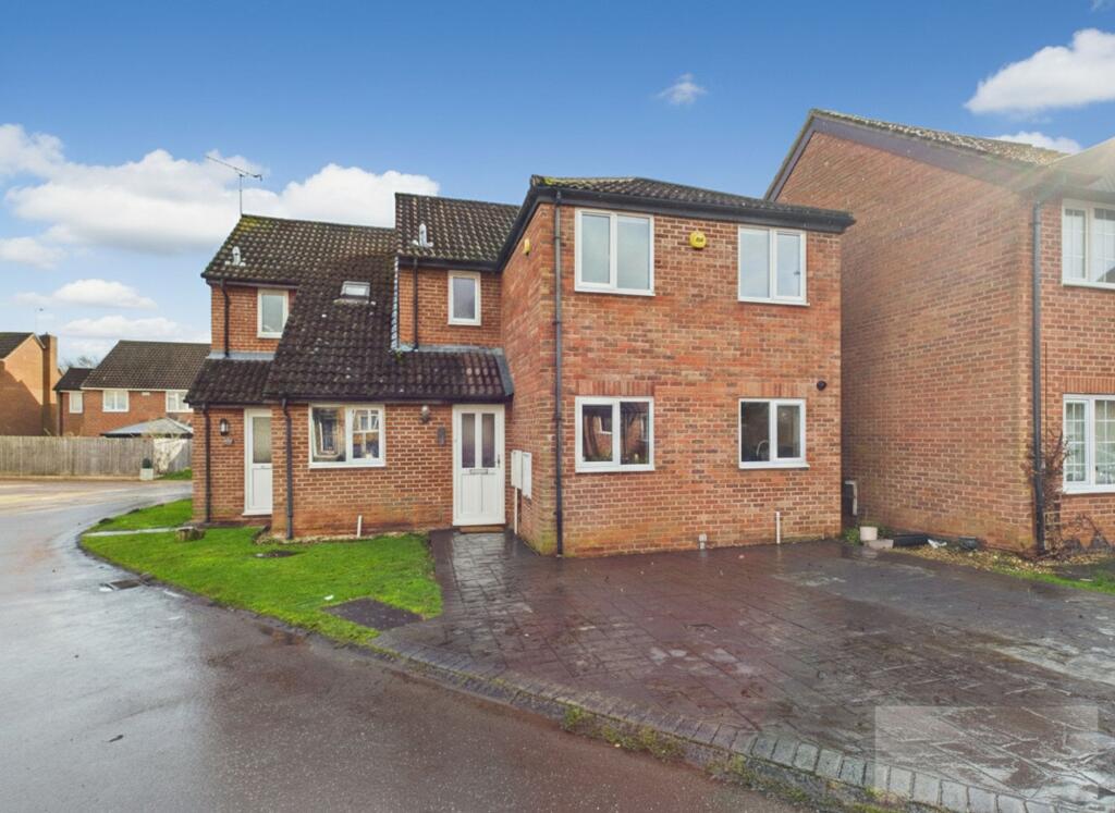 Main image of property: Dundas Close, Abingdon, OX14