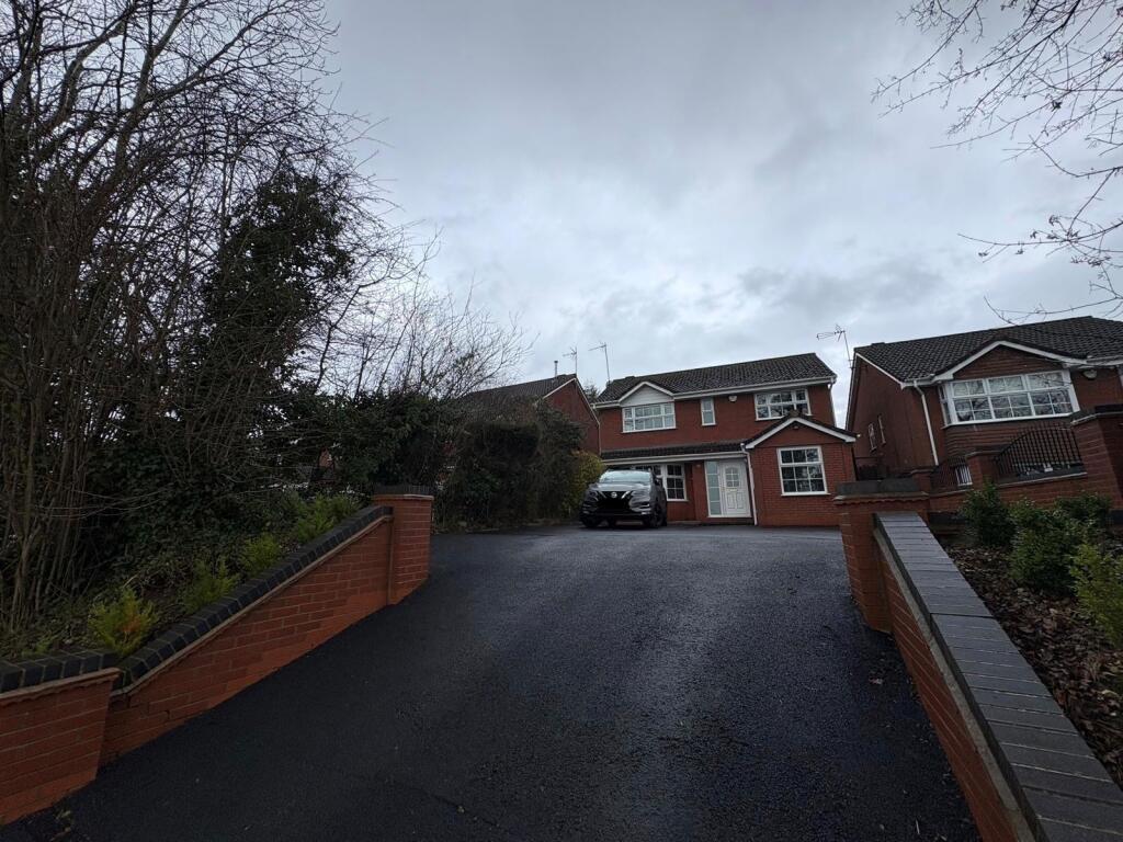 Main image of property: Foxlydiate Lane, Redditch