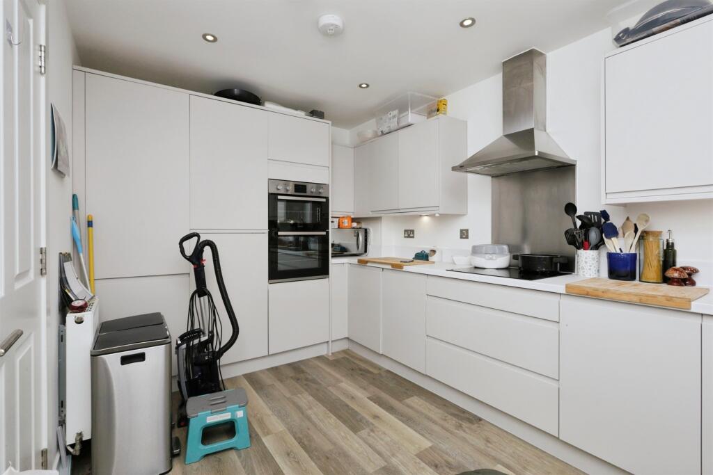 Elm Close, Herstmonceux, Hailsham photo 2