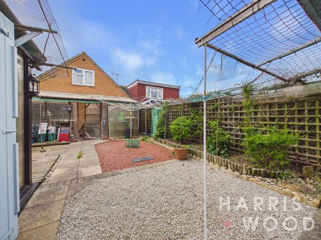 Lymington Avenue, Clacton-On-Sea, Essex, CO15 photo 4