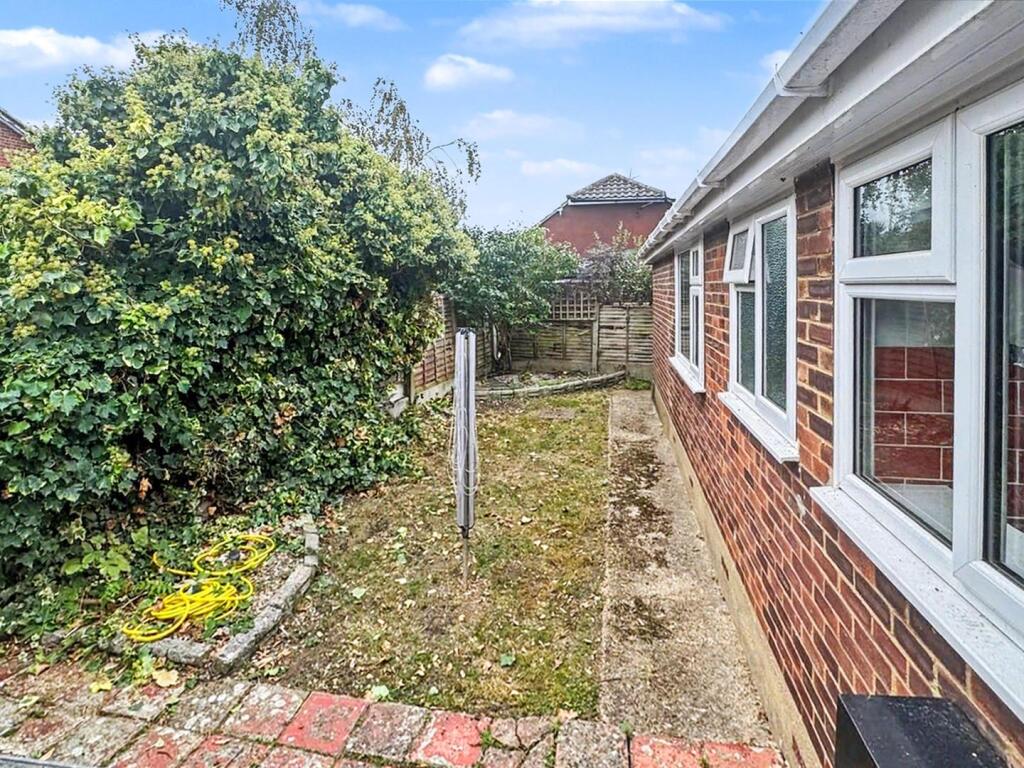 House in Castle Point, Canvey Island - More