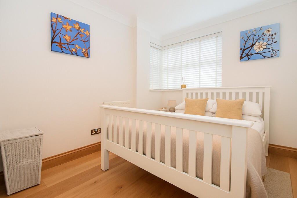 Apartment in London - More