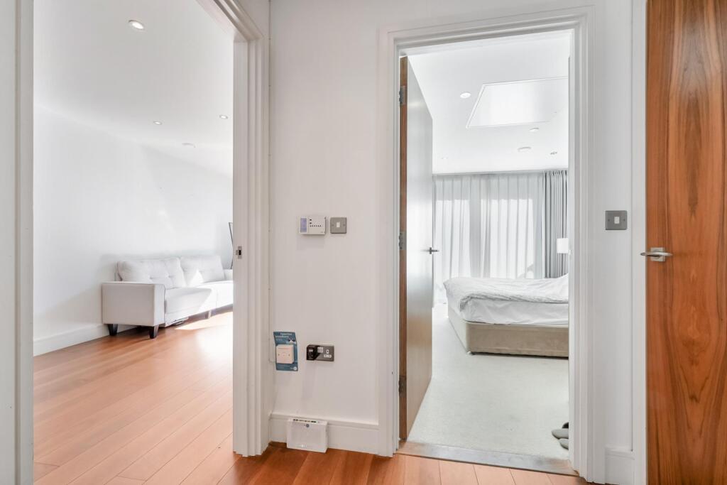 Apartment in London - More