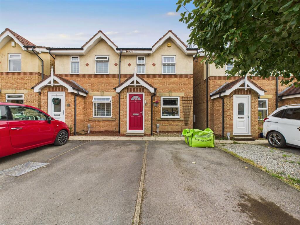 Main image of property: Bishop Kempthorne Close, Hessle