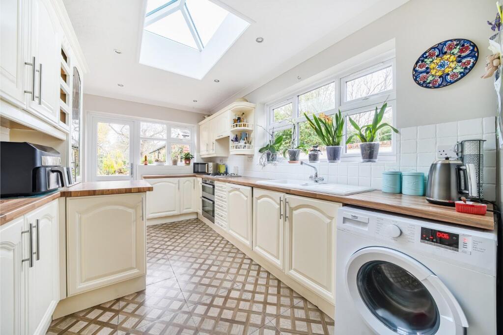 House in Havant, Hampshire - View 5