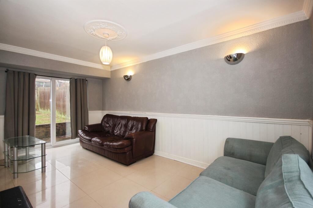 Bushbery Avenue, Coventry photo 3