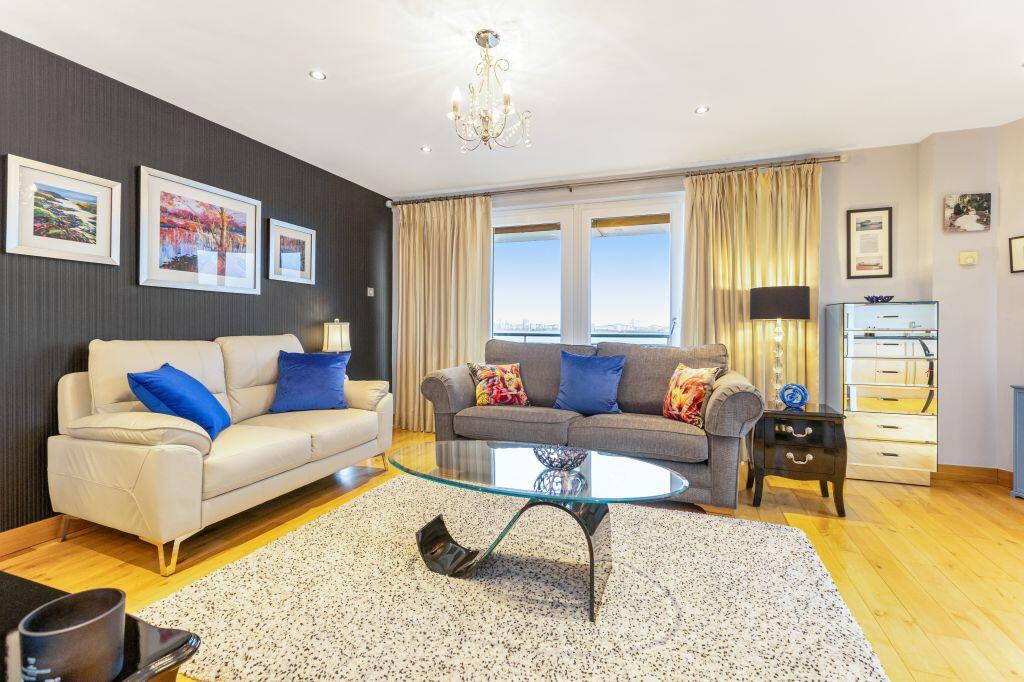 Main image of property: 1/26 Heron Place, Edinburgh, EH5 1GG