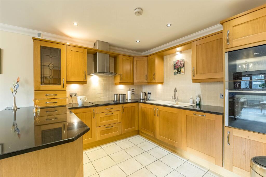 Holme Valley Court, 163 Huddersfield Road, Holmfirth, HD9 photo 3