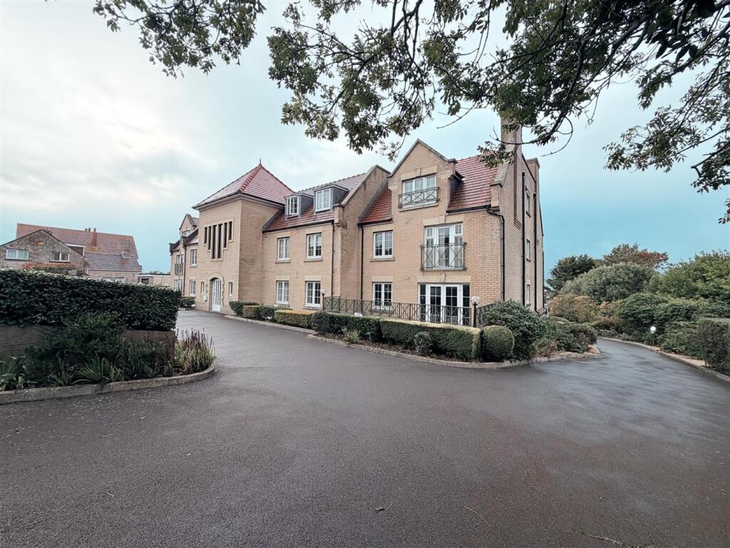 Apartment in Weymouth, Southlands - View 2