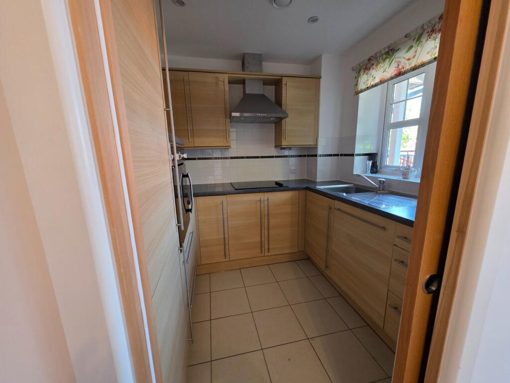 Apartment in Tonbridge - View 4